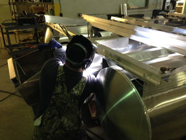 Construction of Bahamas Pontoon Boats